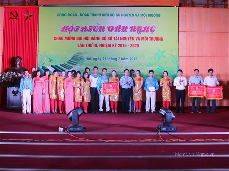 Hoi-dien-van-nghe-chao-mung-Dai-hoi-Dang-bo-Bo-Tai-nguyen-va-Moi-truong-lan-thu-III-Nhiem-ky-2015-2020